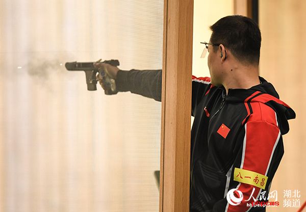 中国队军运会首日迎“开门红” 稳居奖牌榜首位