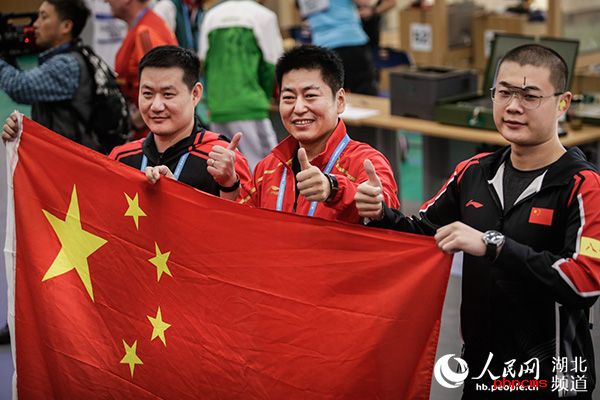 中国队军运会首日迎“开门红” 稳居奖牌榜首位